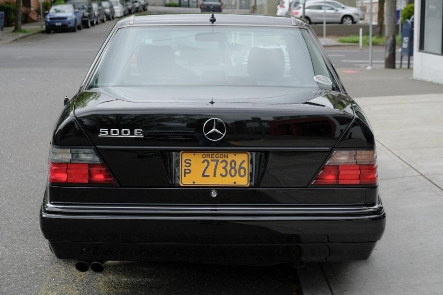  Mercedes-Benz 500 E (W124) 1992 года  (фото 36 из 69)